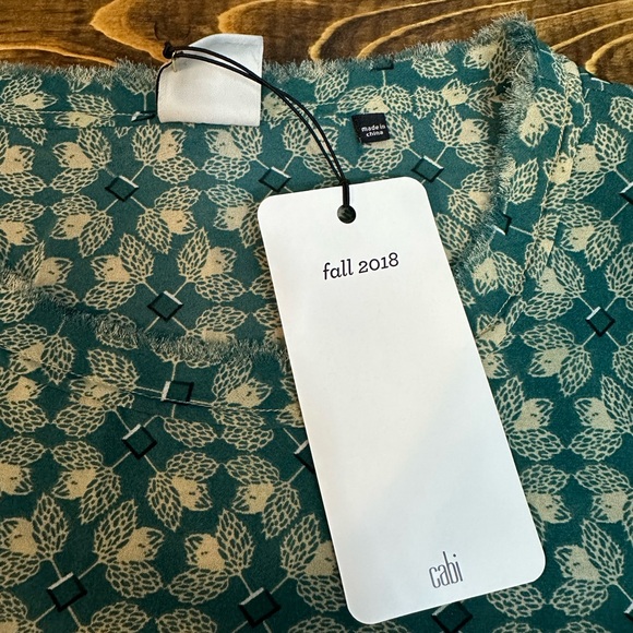 NWT Cabi #3069 Jade Green Leaf Blouse Size Medium - Picture 6 of 8